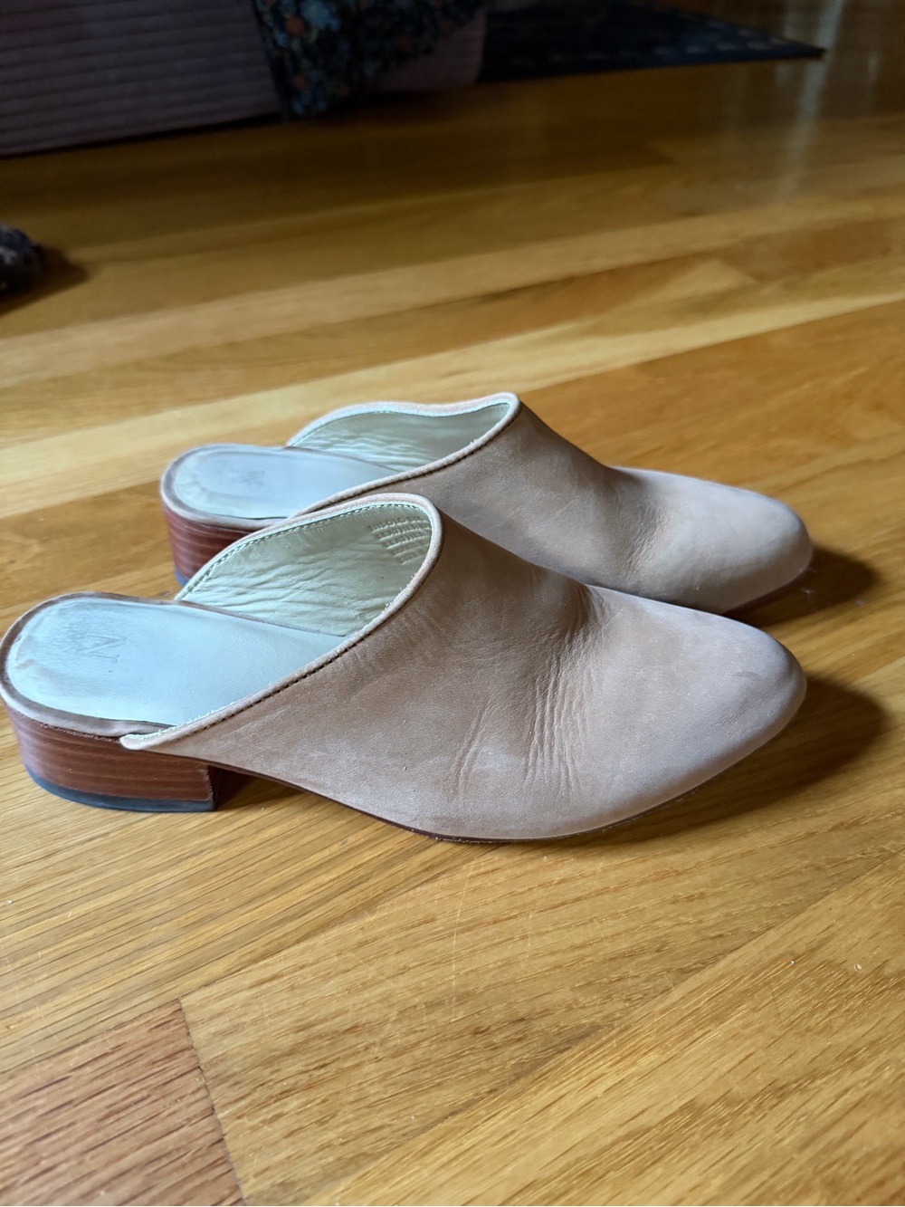 Nisolo Women's Leather Slip-On Mules in Light Taupe